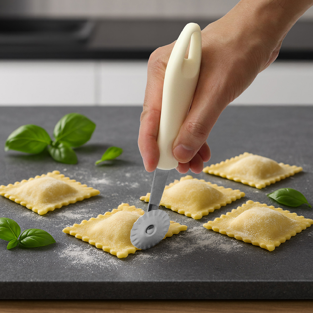 Rotella Tagliapasta Dentellata 18x3,5cm in acciaio inox - immagine 2